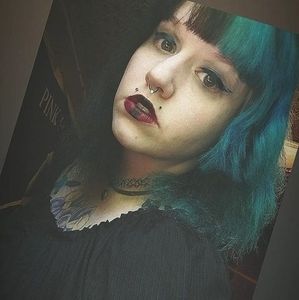 Meet your Posher, Allison